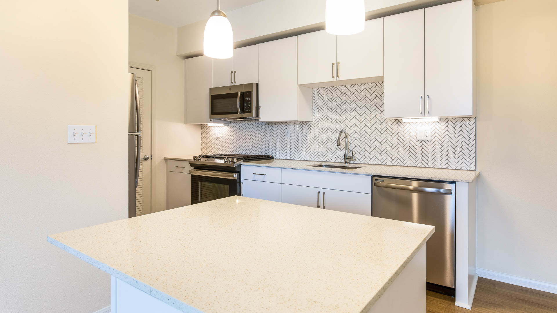 The Reserve at Empire Lakes Apartments - Kitchen 