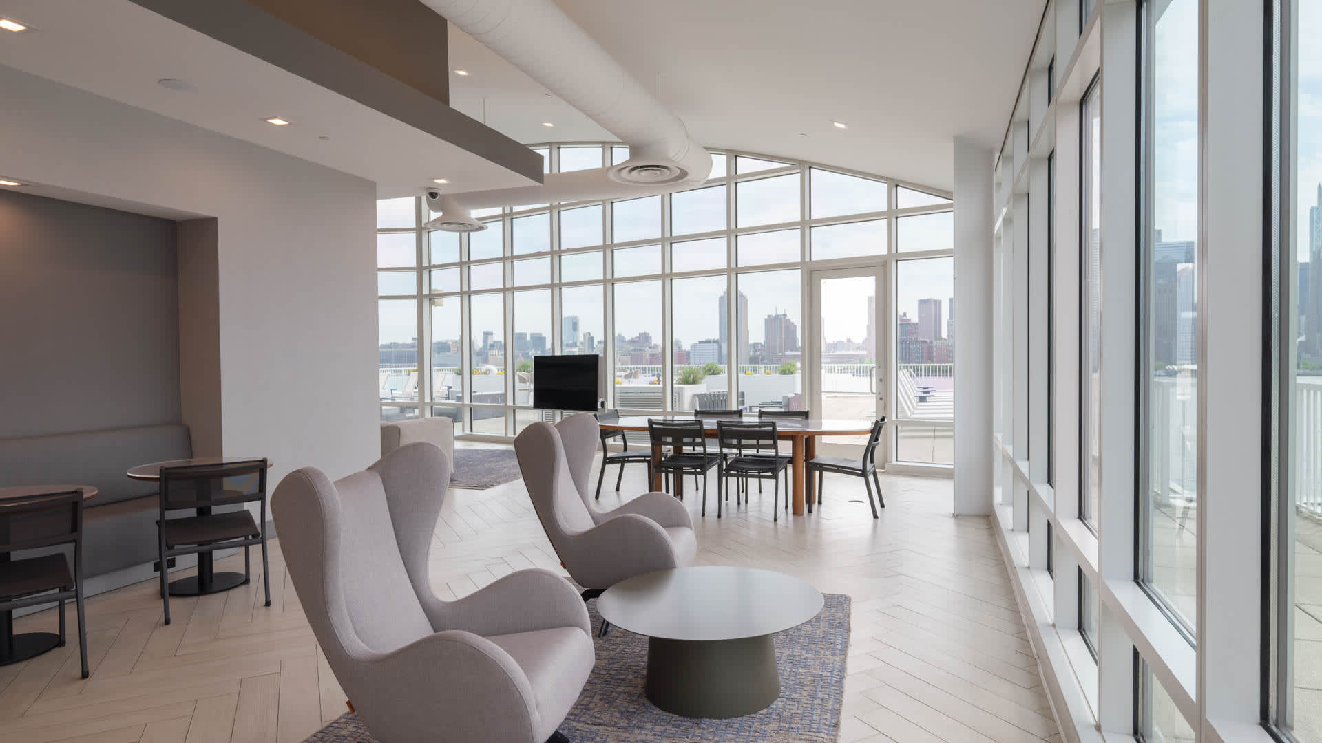 The Pier Apartments - Clubhouse