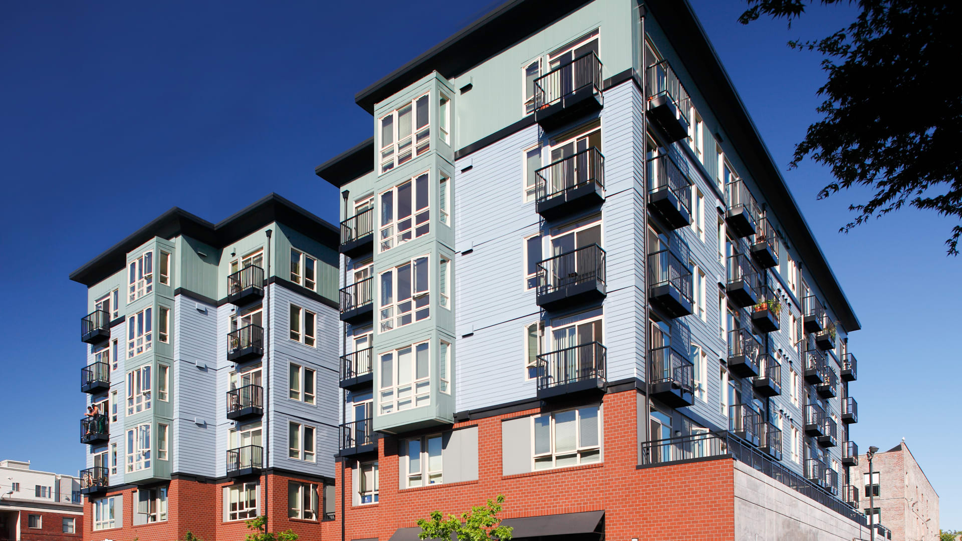 The Heights on Capitol Hill Apartments - Building