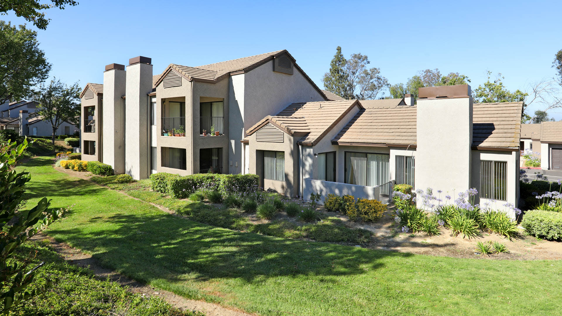 Eagle Canyon Apartments - Exterior