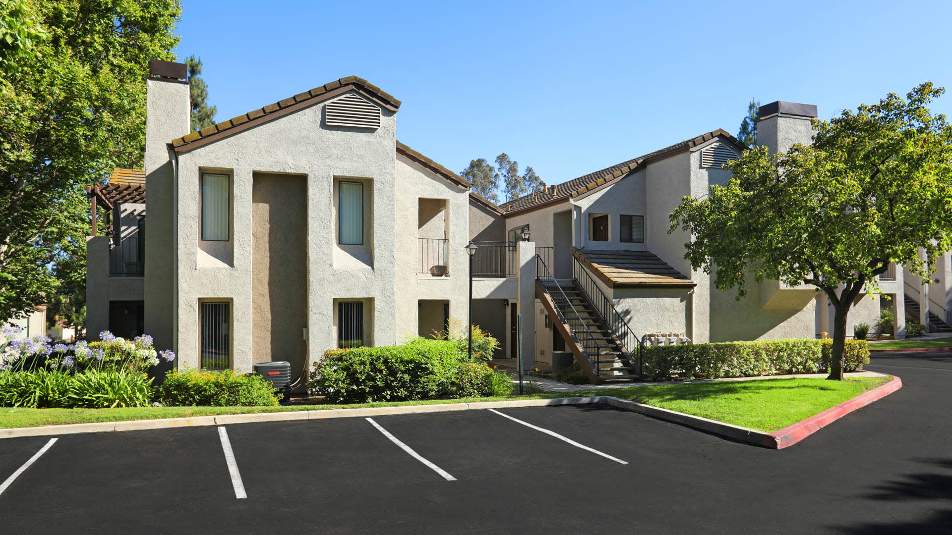 Eagle Canyon Apartments - Exterior