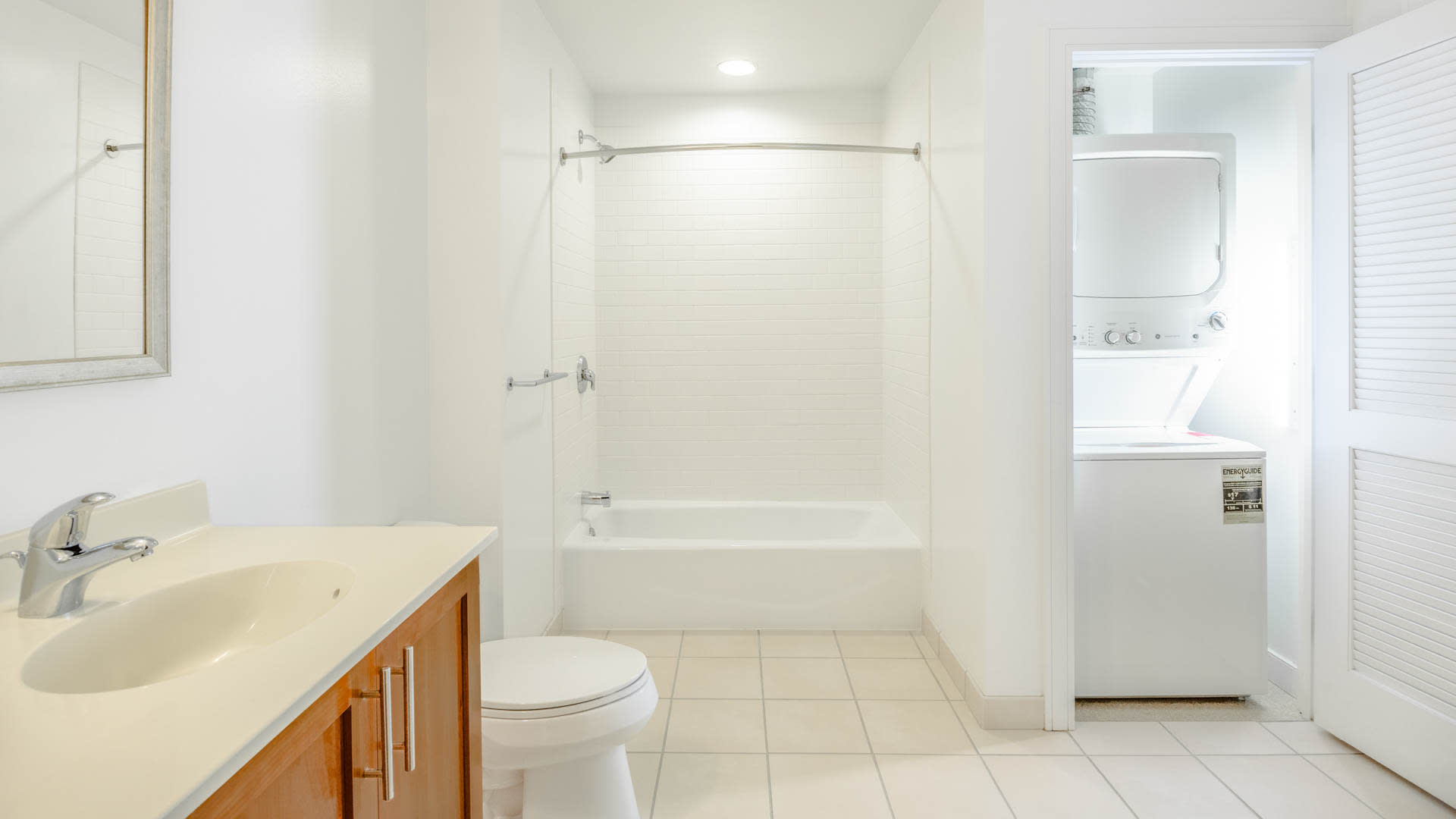 4 Emerson Pl, Beacon Hill