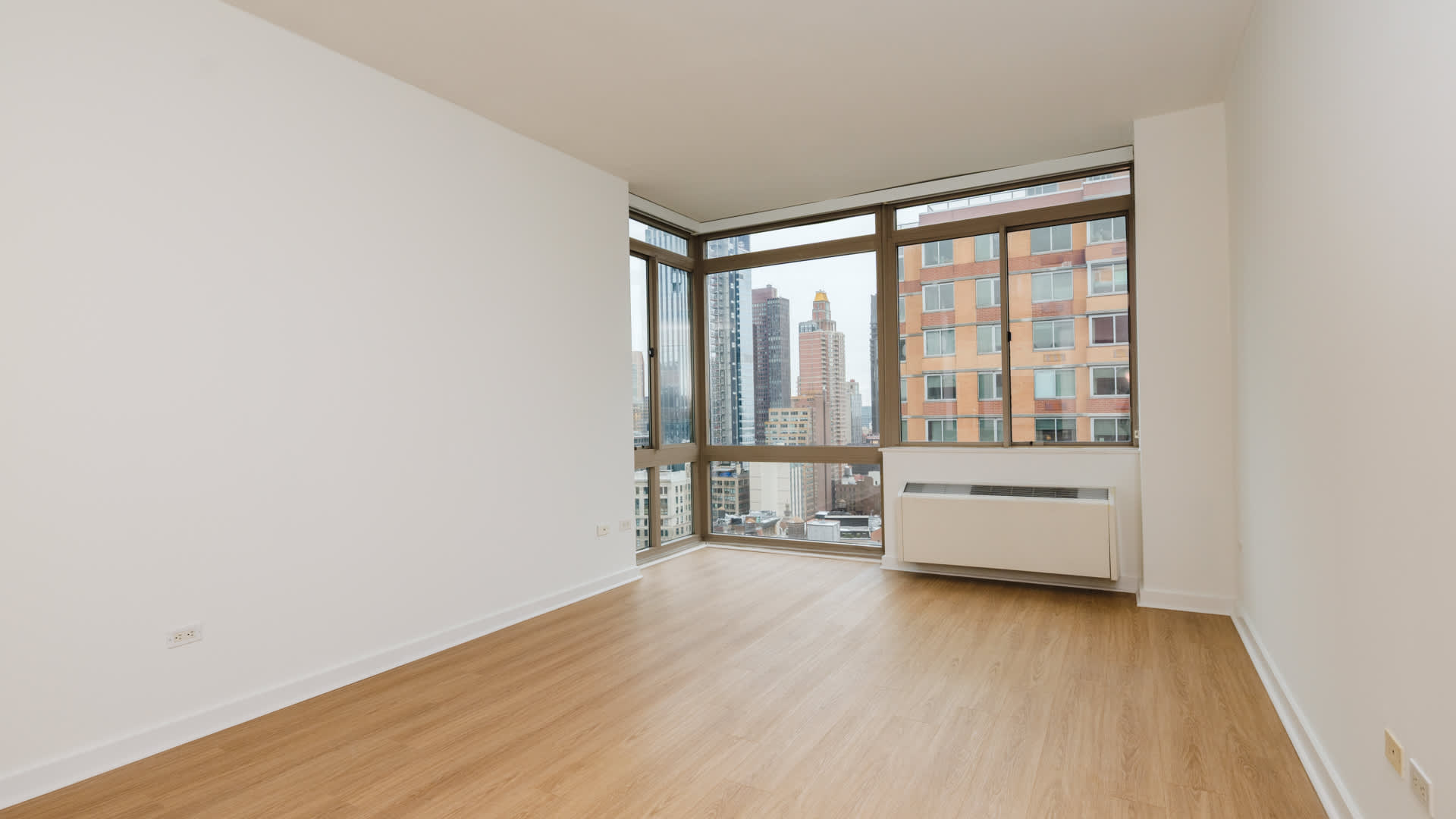777 Sixth Avenue 777 Avenue Of The Americas #12E, Manhattan, NY 10001 3