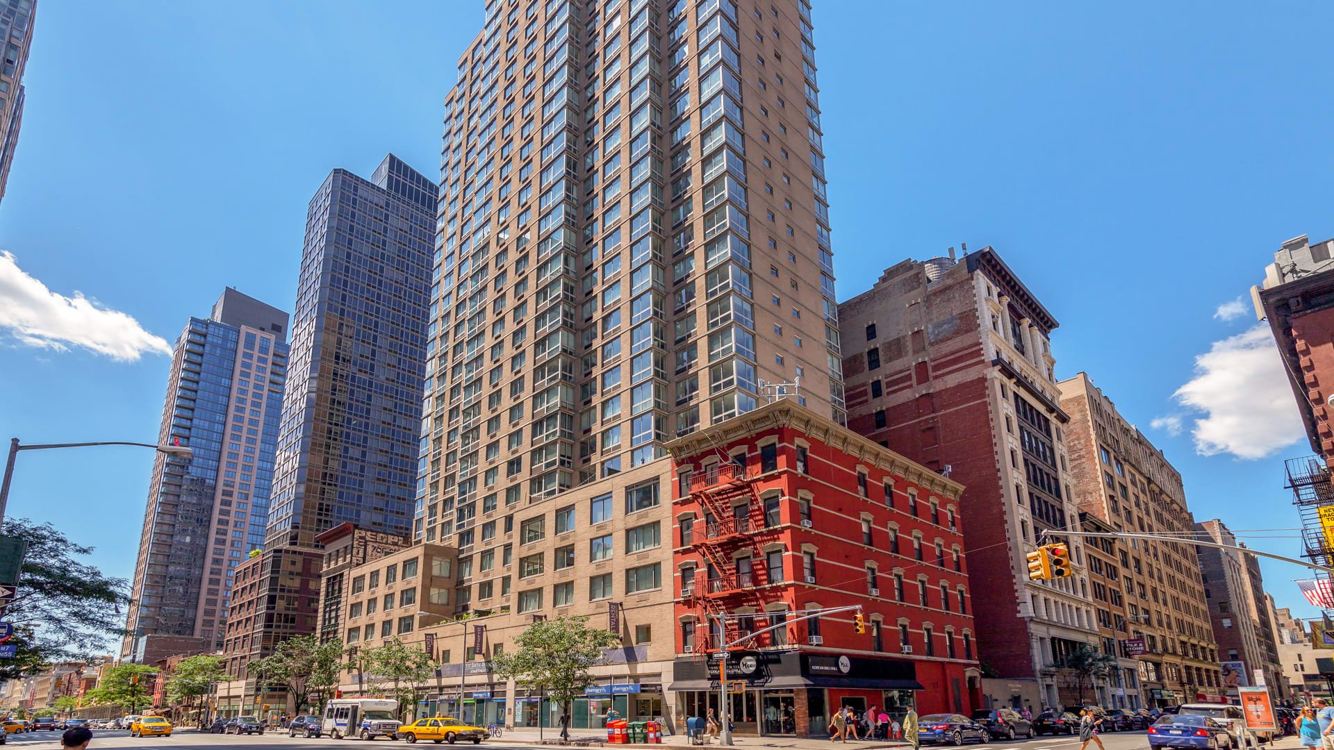 777 Sixth Avenue Apartments - Exterior