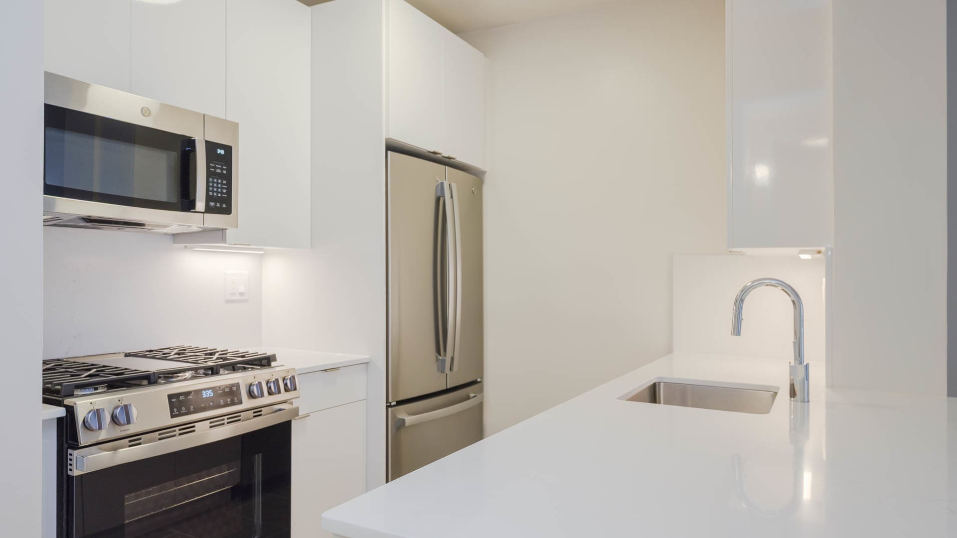 305 West 50 Street #04D, Manhattan, NY 10019