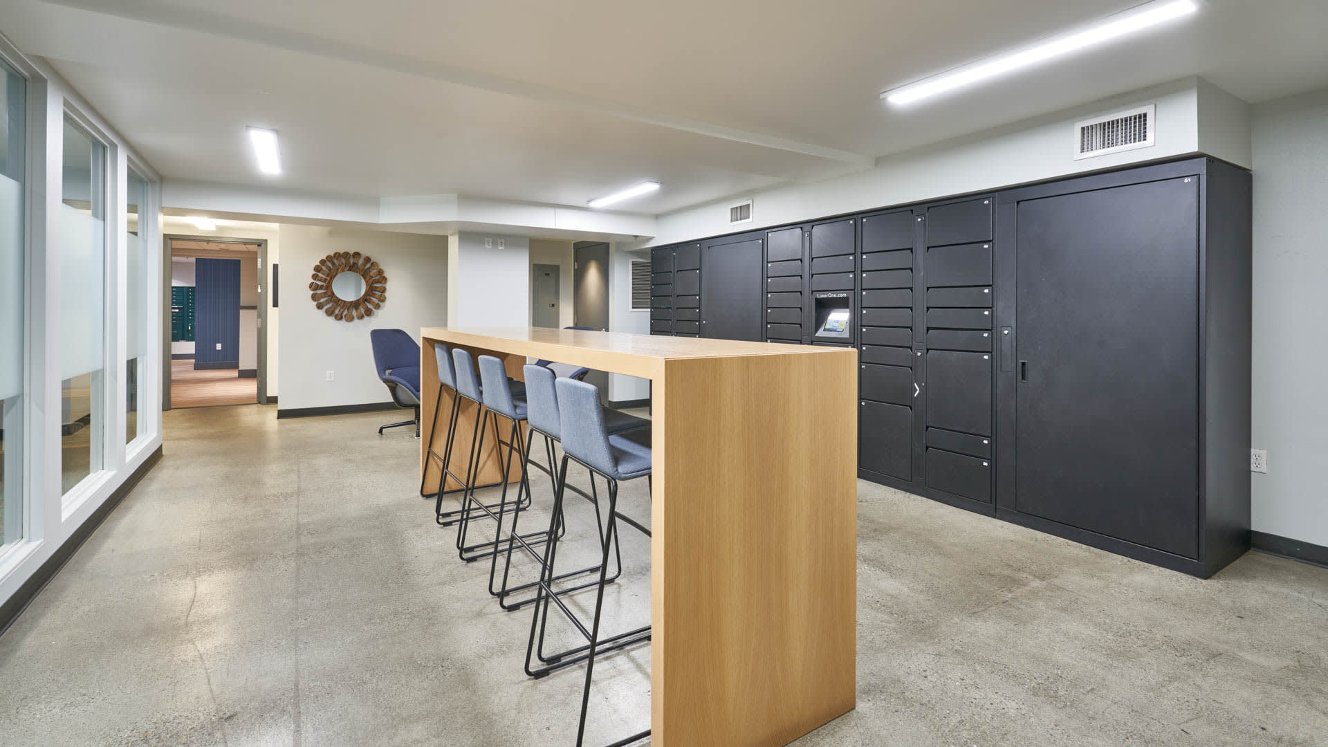 Moda Apartments - Package Room