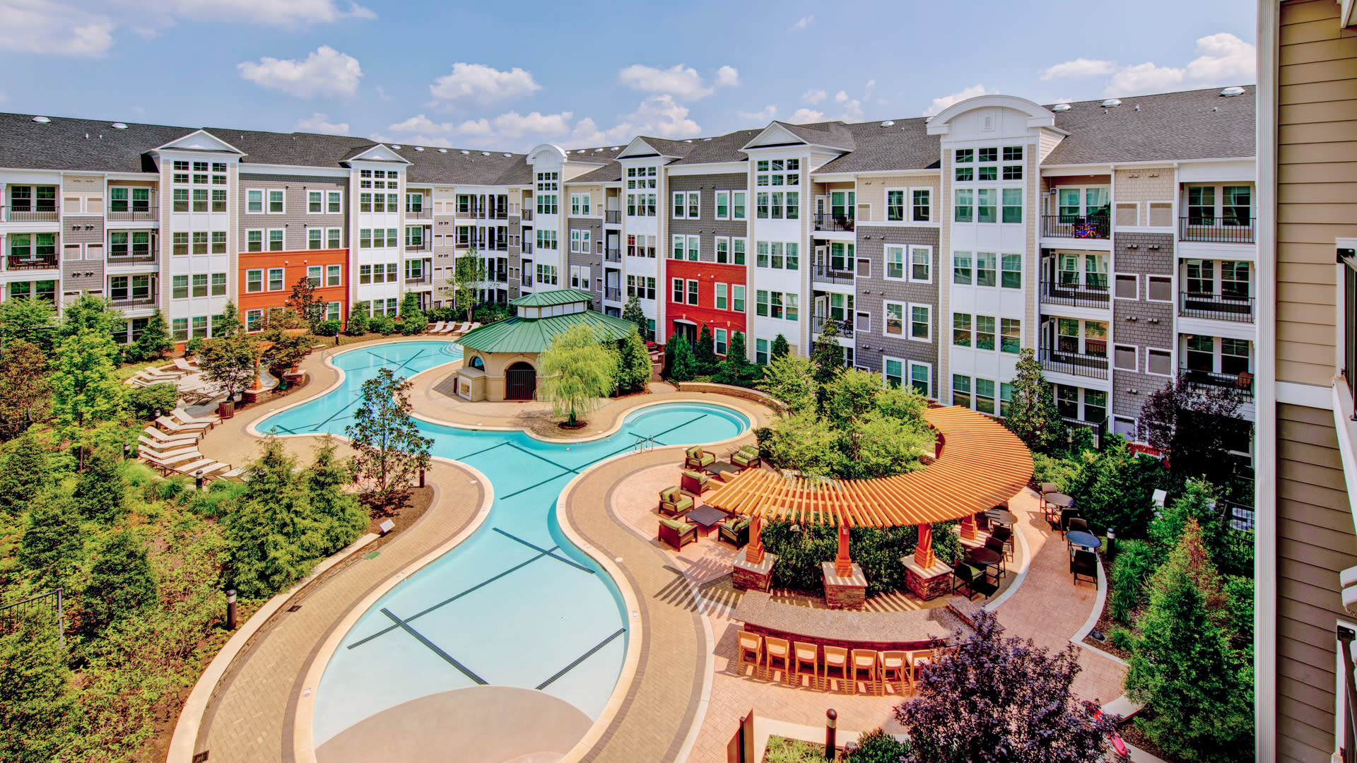 Gaithersburg Station Apartments - Building