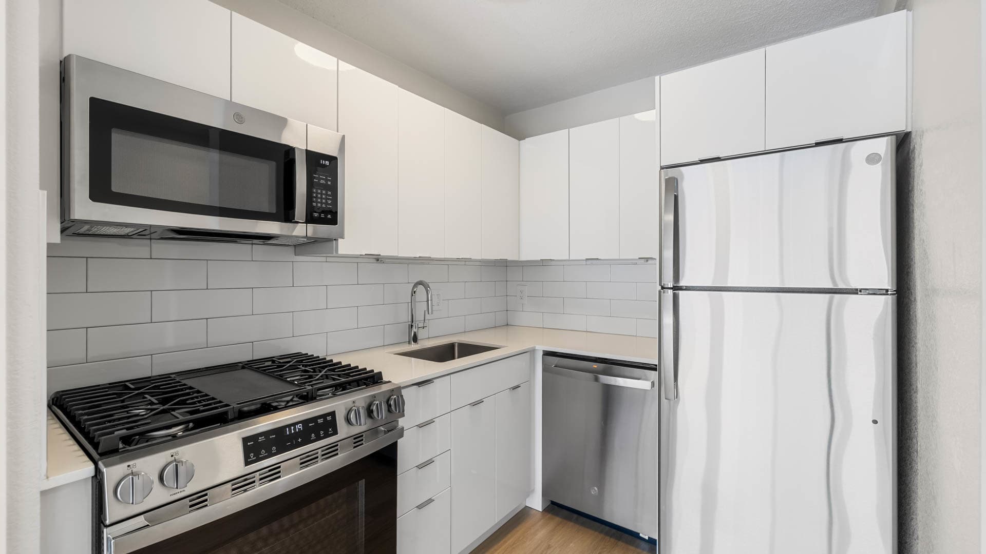 The Flats at Dupont Apartments - Kitchen