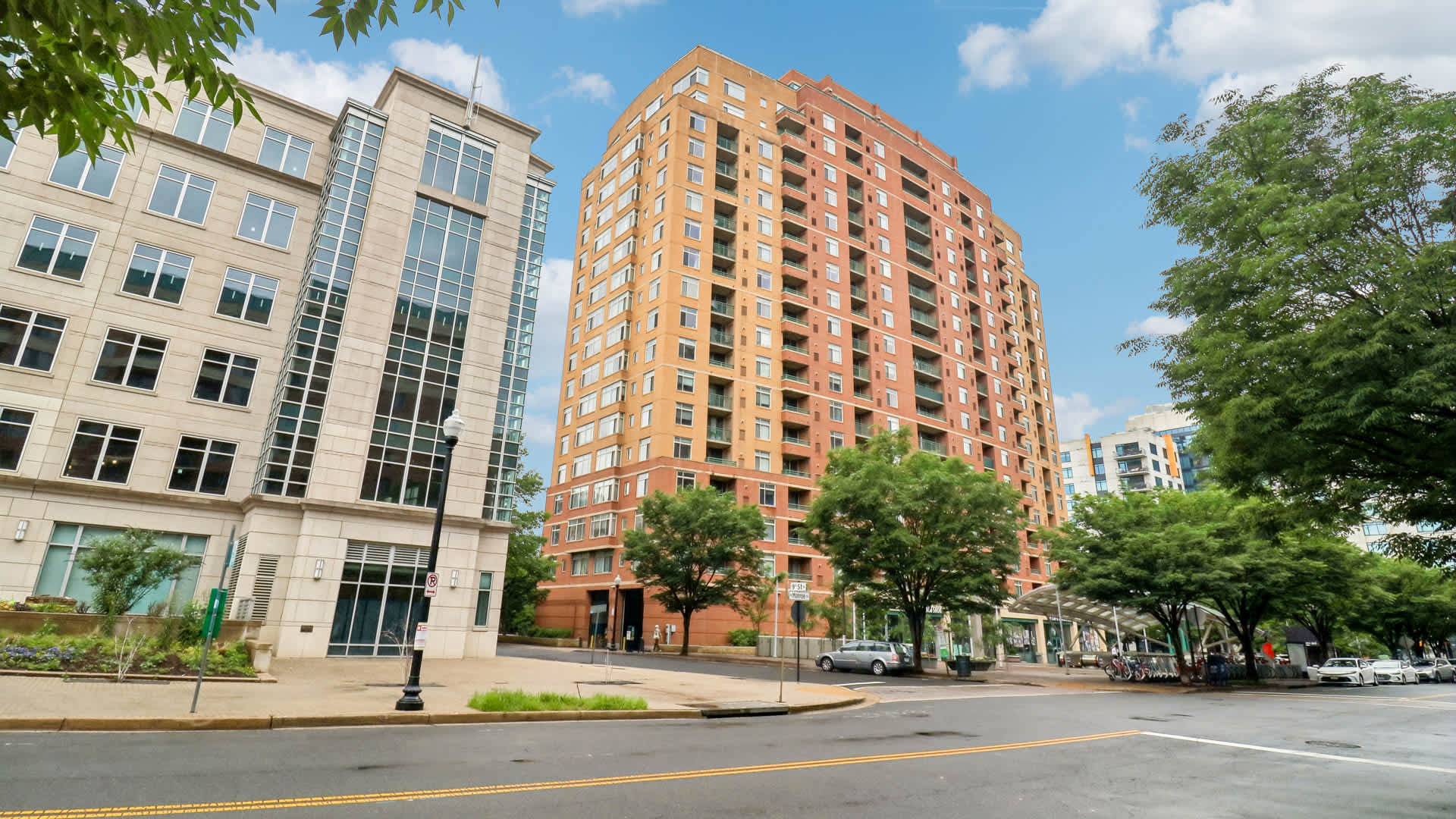 Virginia Square Apartments - Exterior