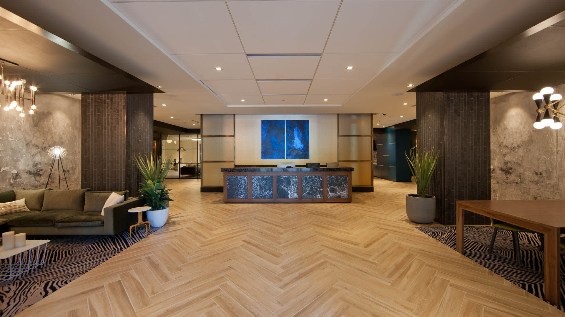 2201 Wilson Apartments - Lobby