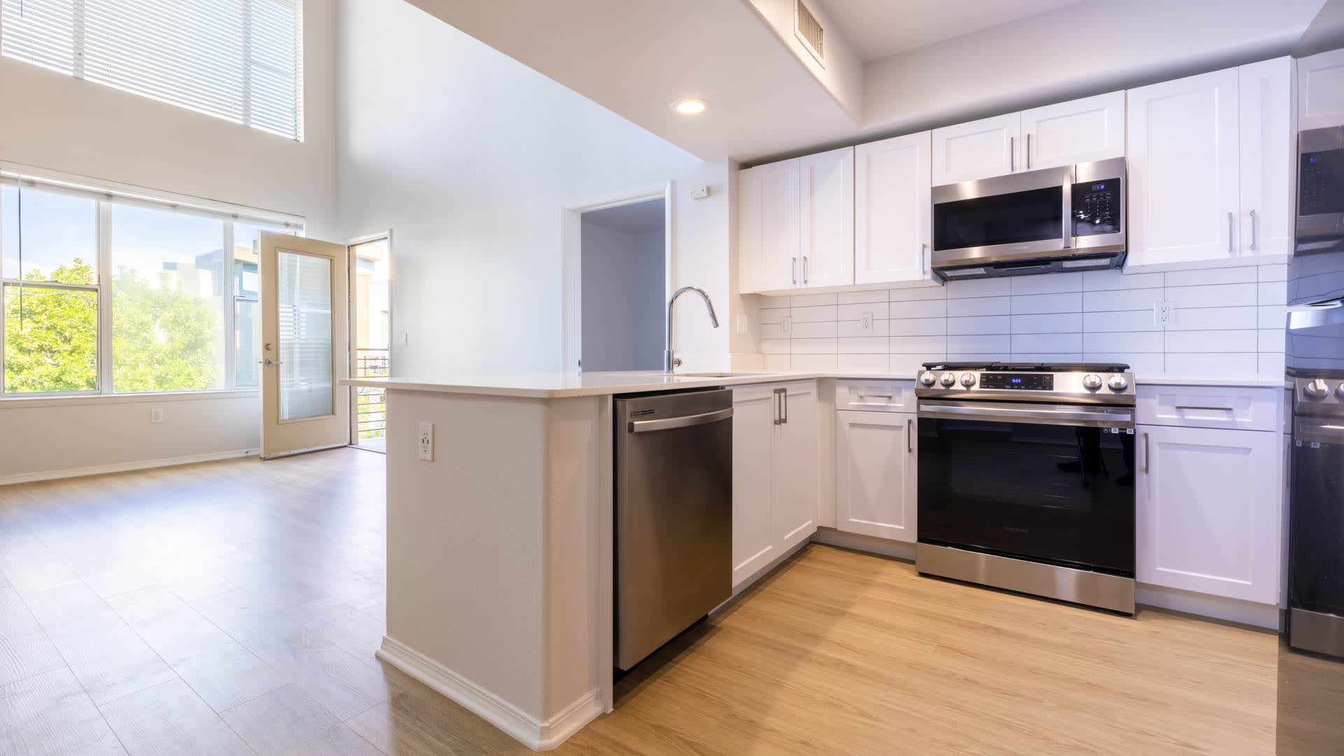 Pacific Place Apartments - Kitchenn