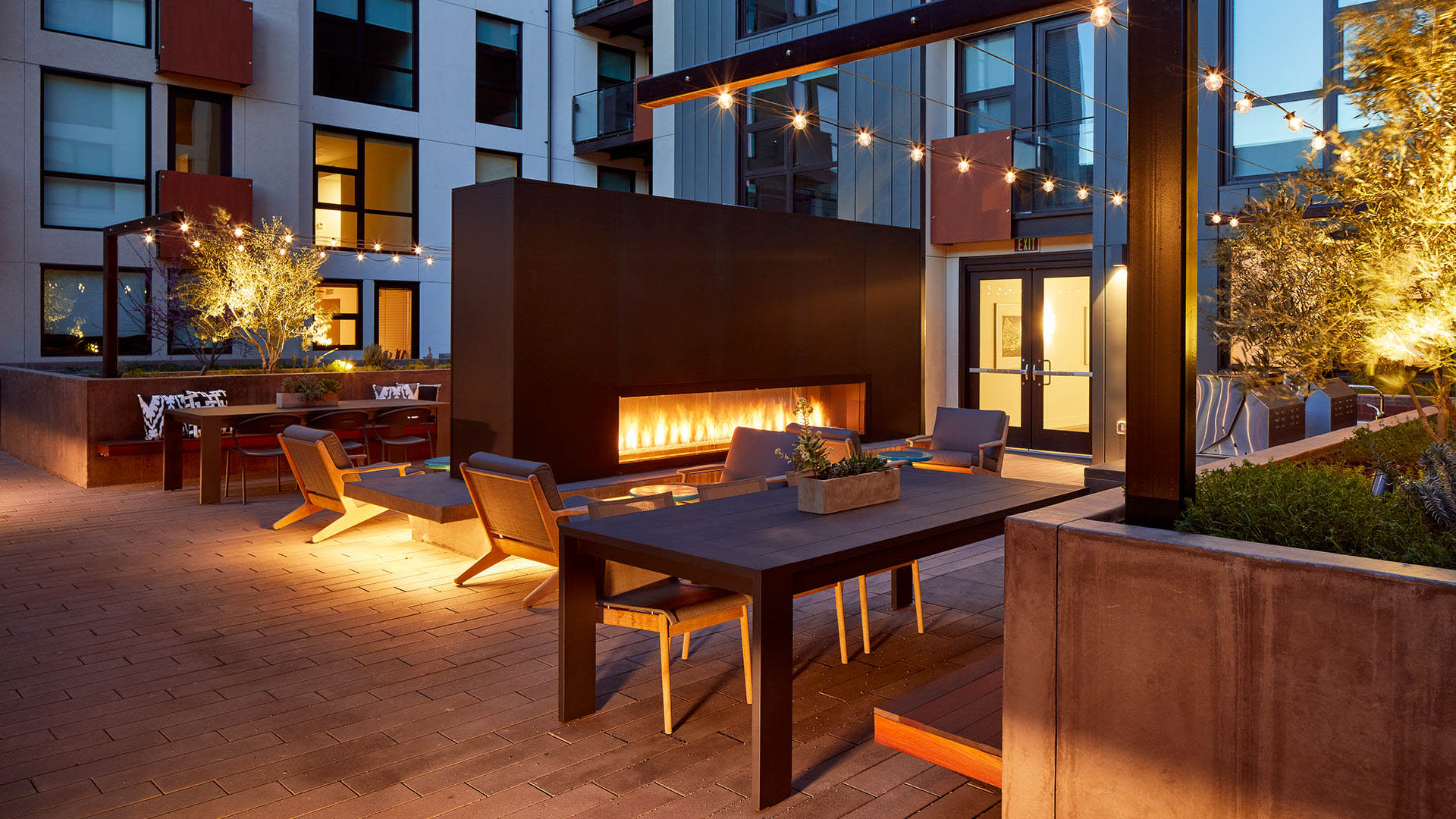 One Henry Adams Apartments - Outdoor Lounge 