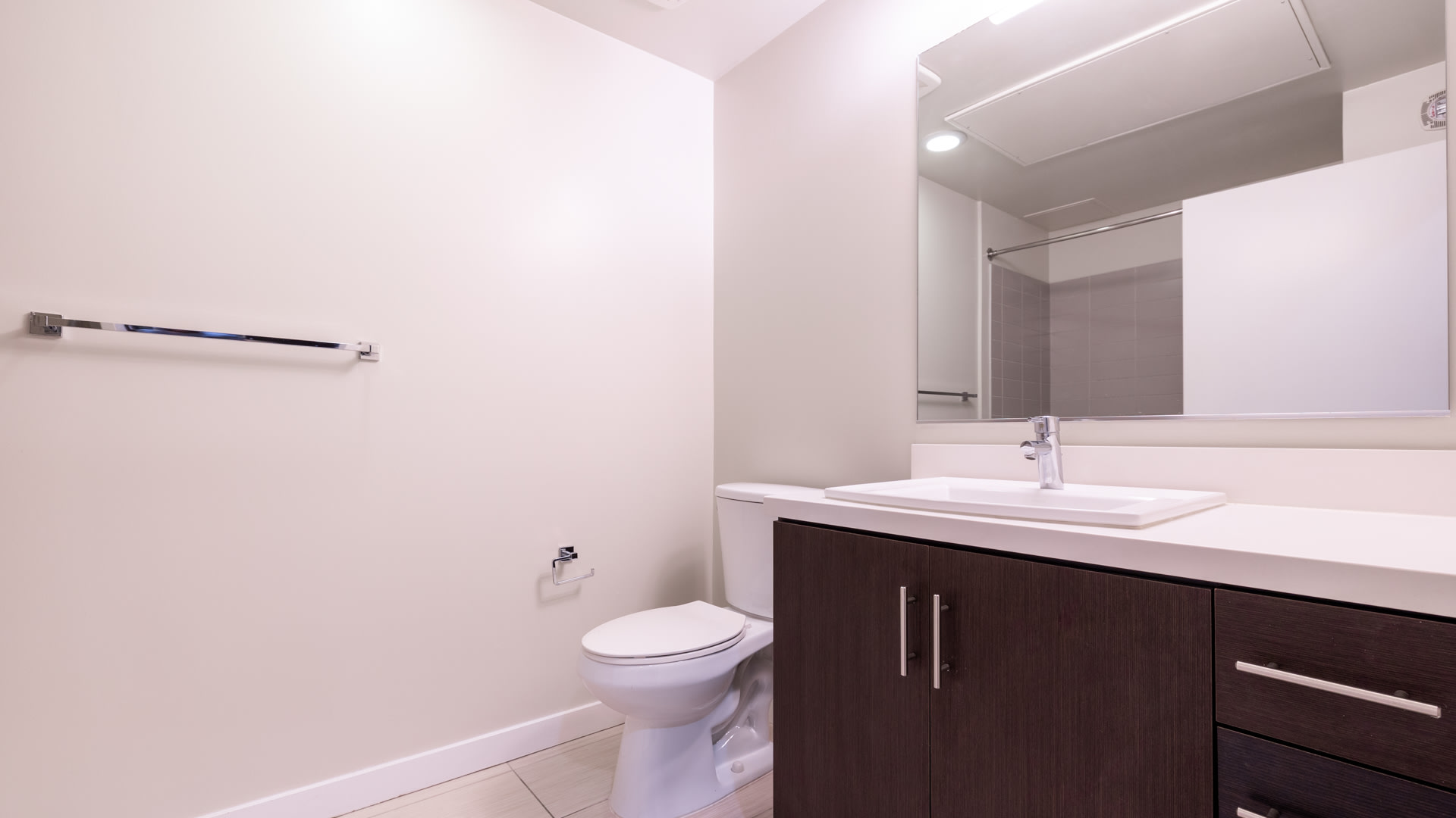 Radius Koreatown Apartments — community and apartment views.