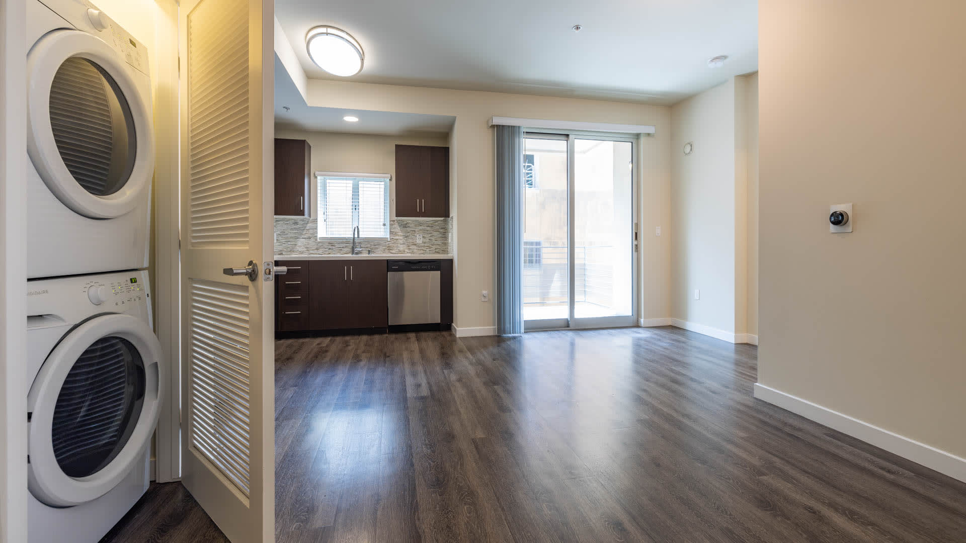 Radius Koreatown Apartments — community and apartment views.