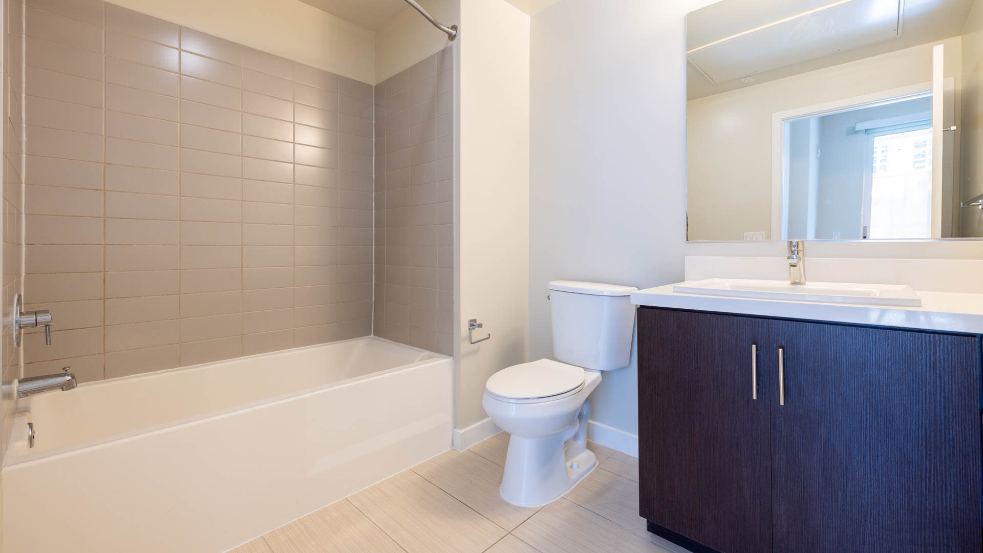 Radius Koreatown Apartments — community and apartment views.