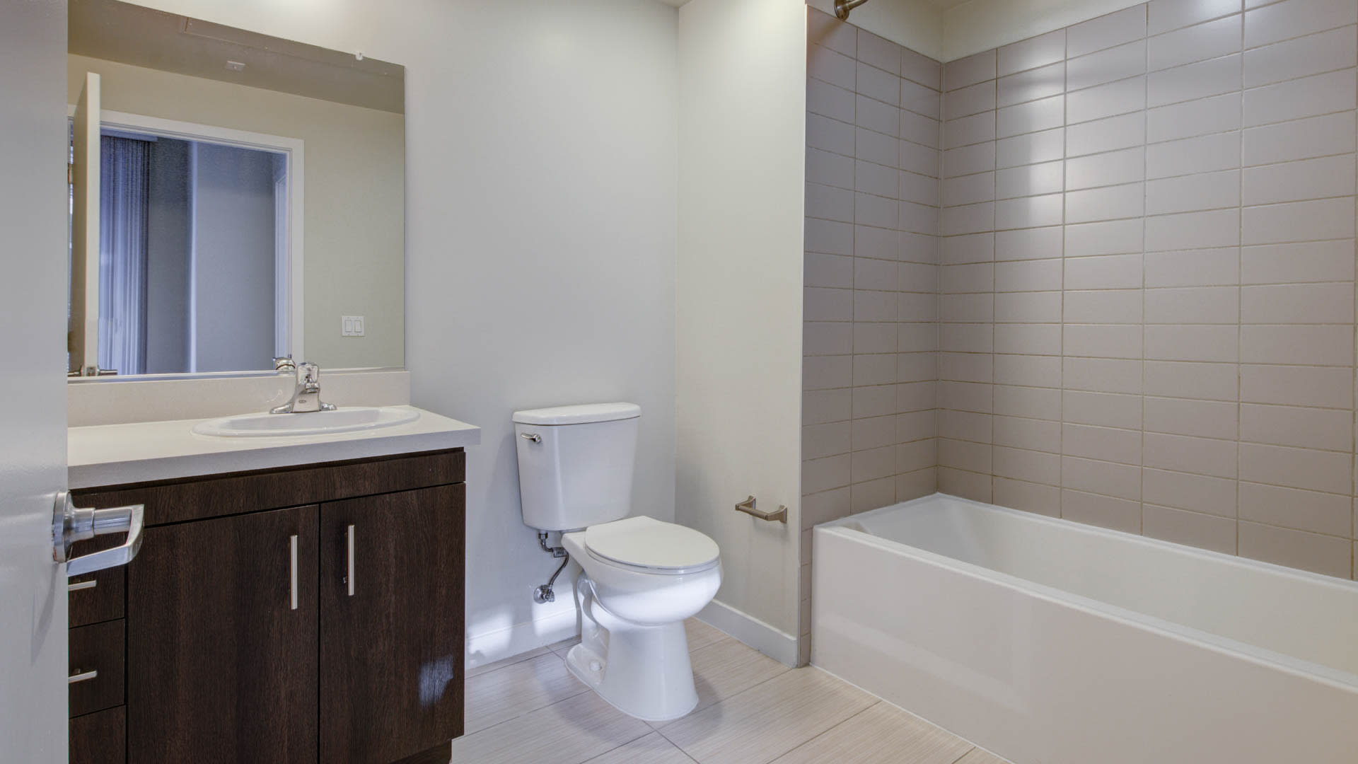 Radius Koreatown Apartments — community and apartment views.