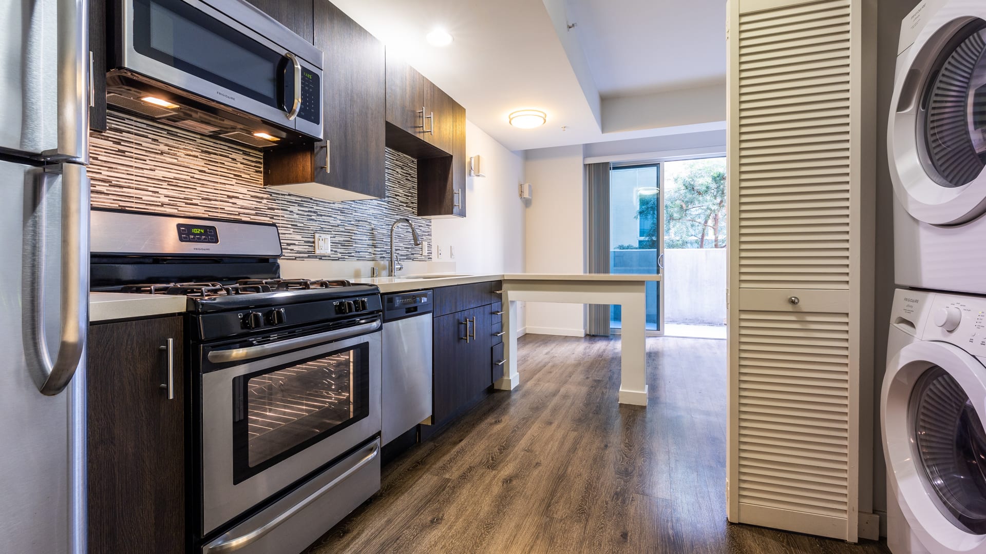 Radius Koreatown Apartments — community and apartment views.