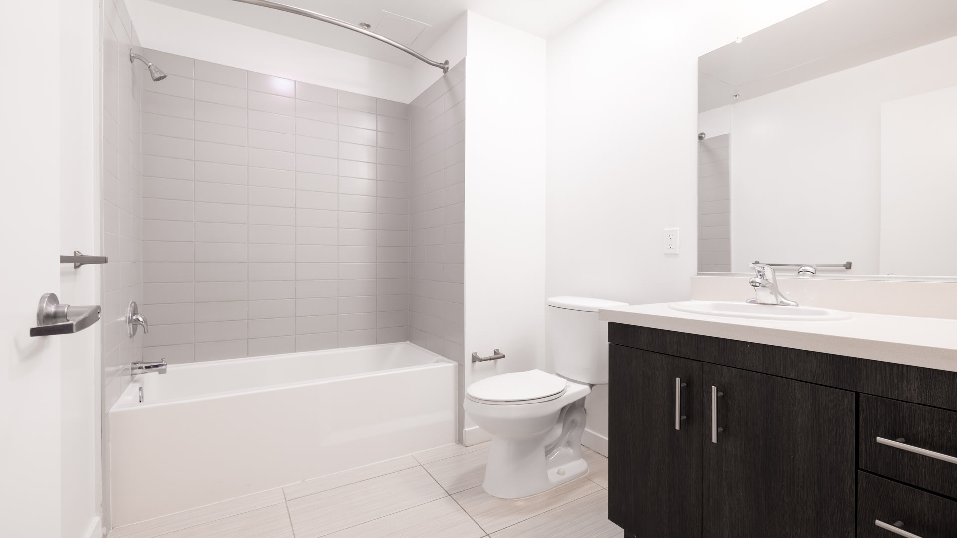 Radius Koreatown Apartments — community and apartment views.