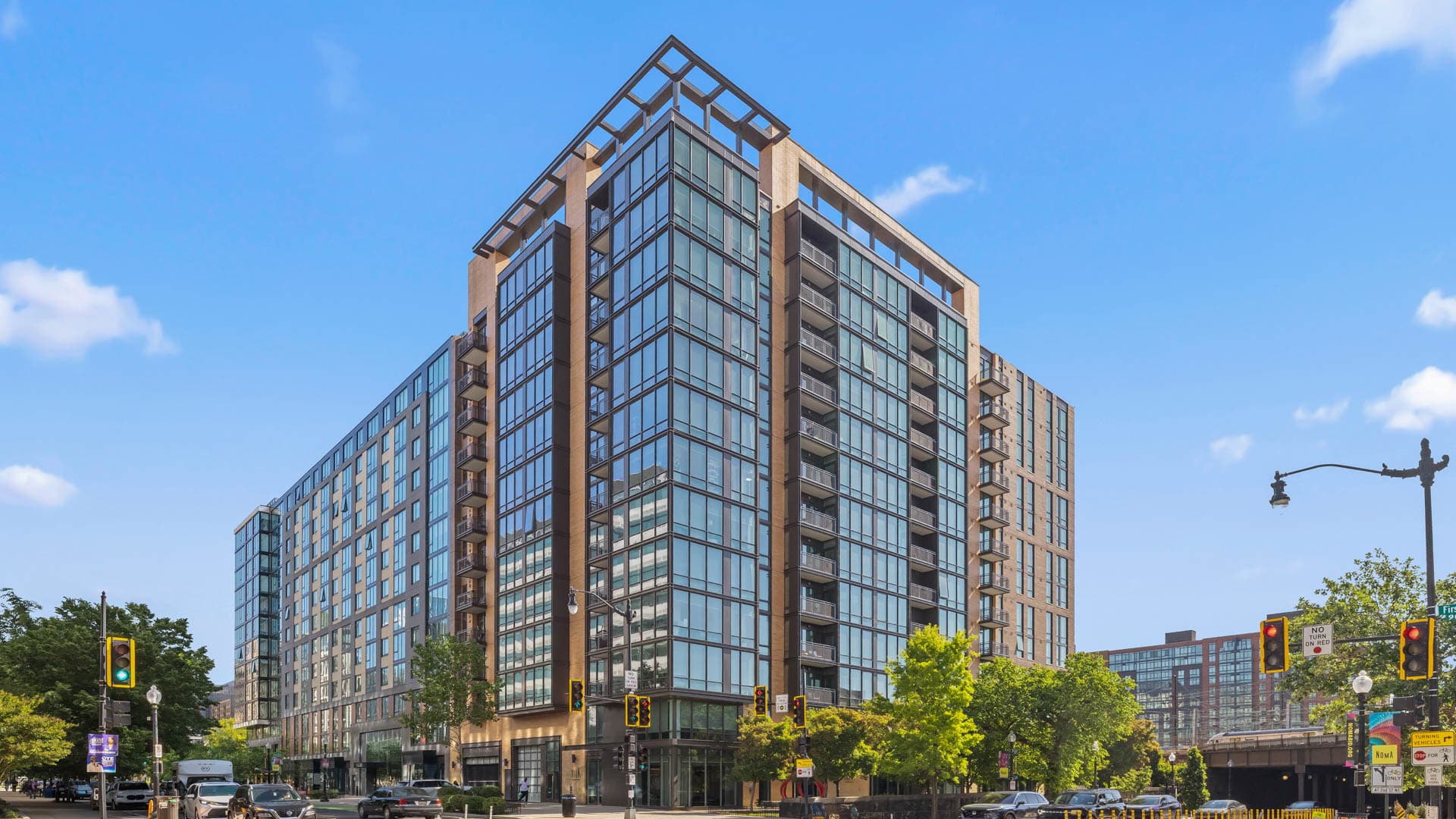 100k Apartments - Exterior