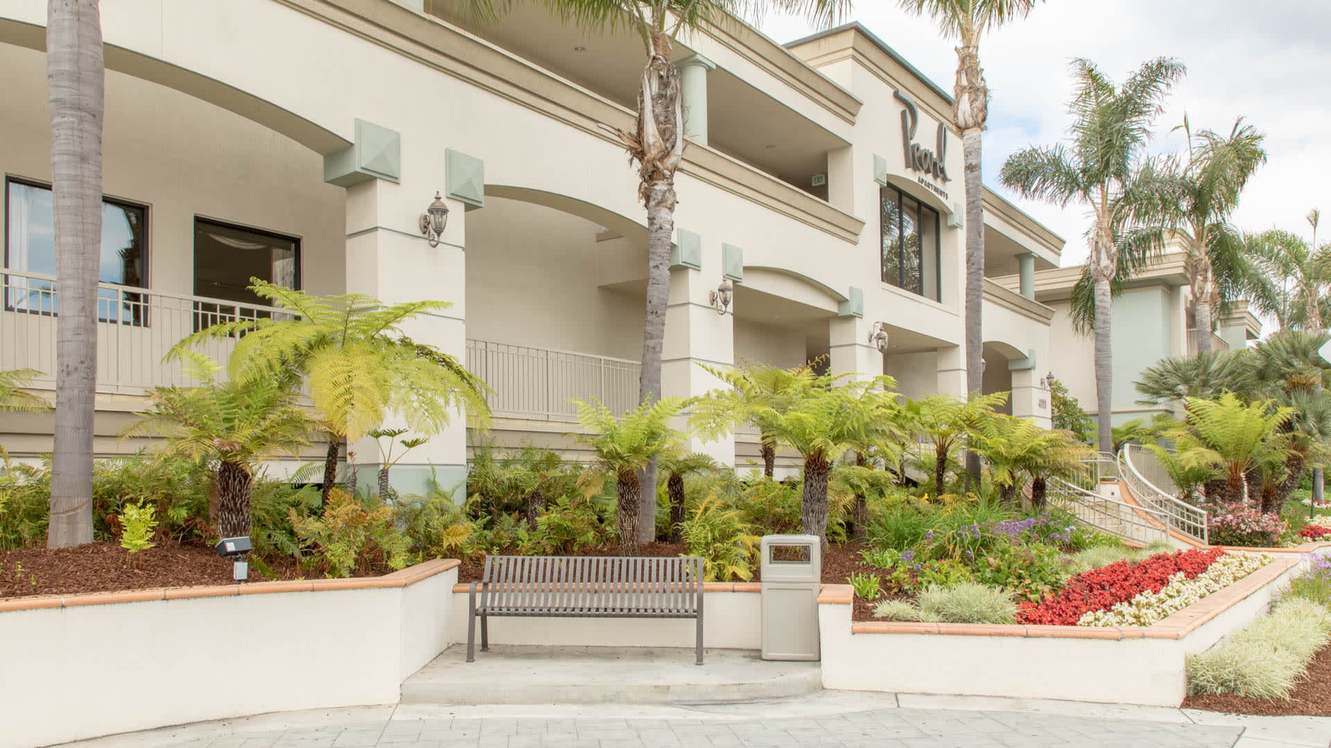 Pearl Apartments - Exterior 