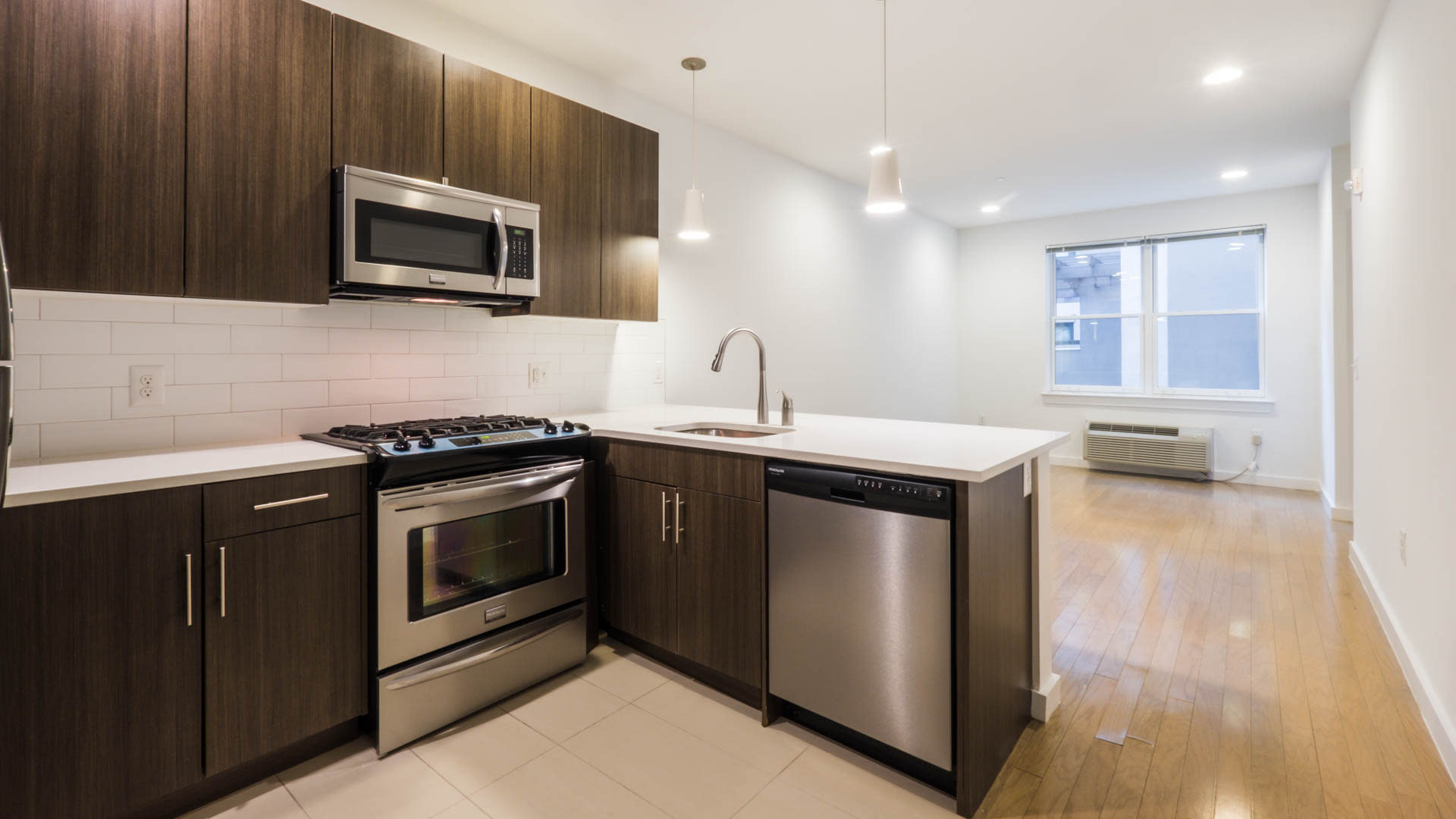 Madox Apartments - Kitchen 