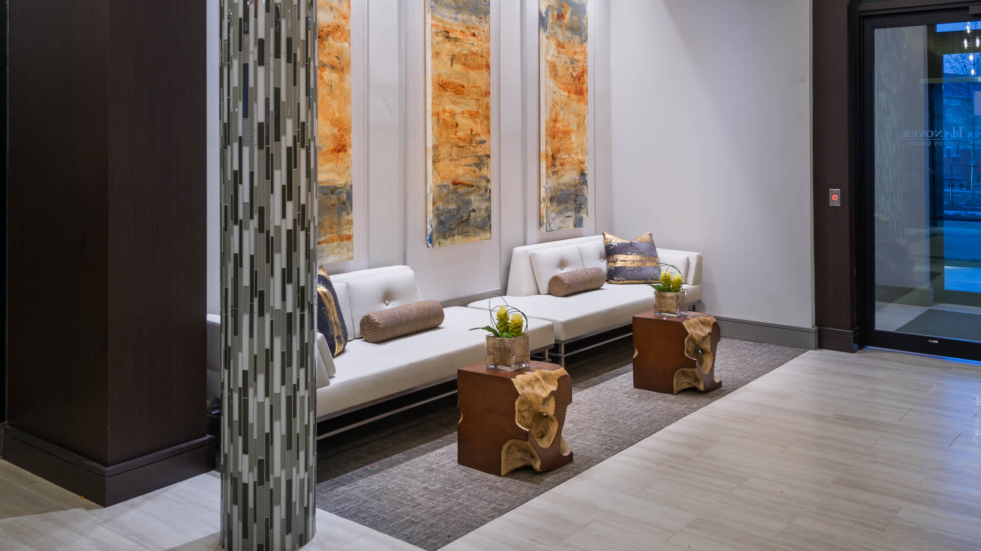 Axis at Shady Grove Apartments - Lobby