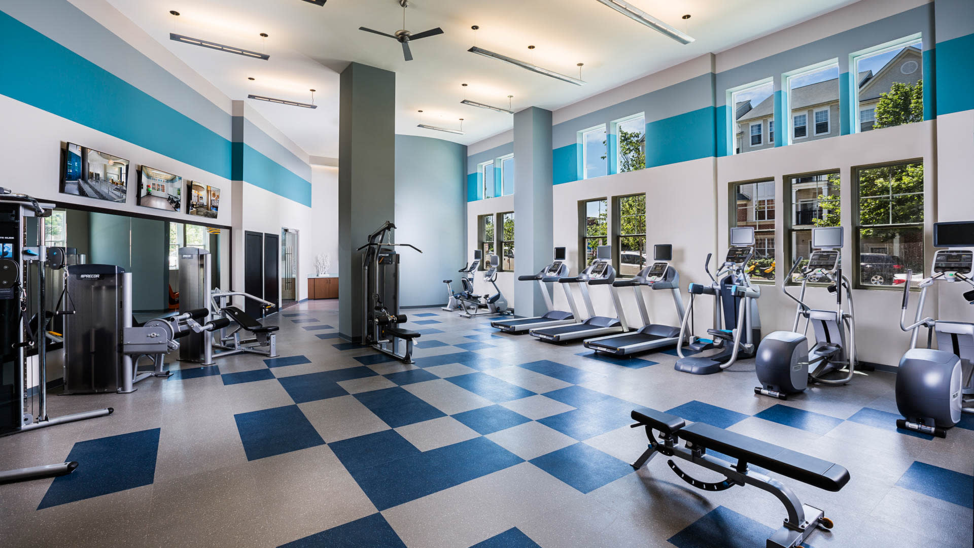 Radiant Fairfax Ridge Apartments - Fitness Center