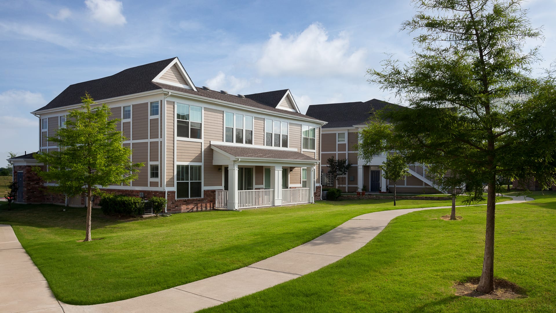 Kia Ora Park Apartments - Exterior
