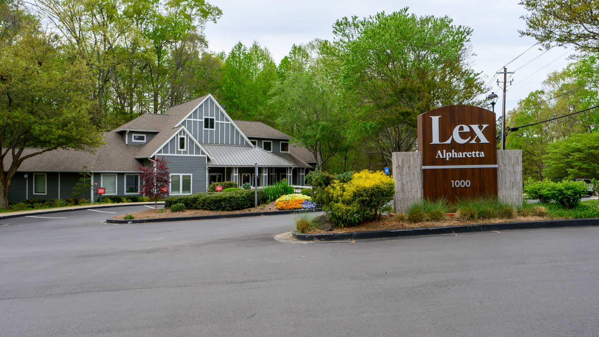 Lex Alpharetta Apartments - Exterior