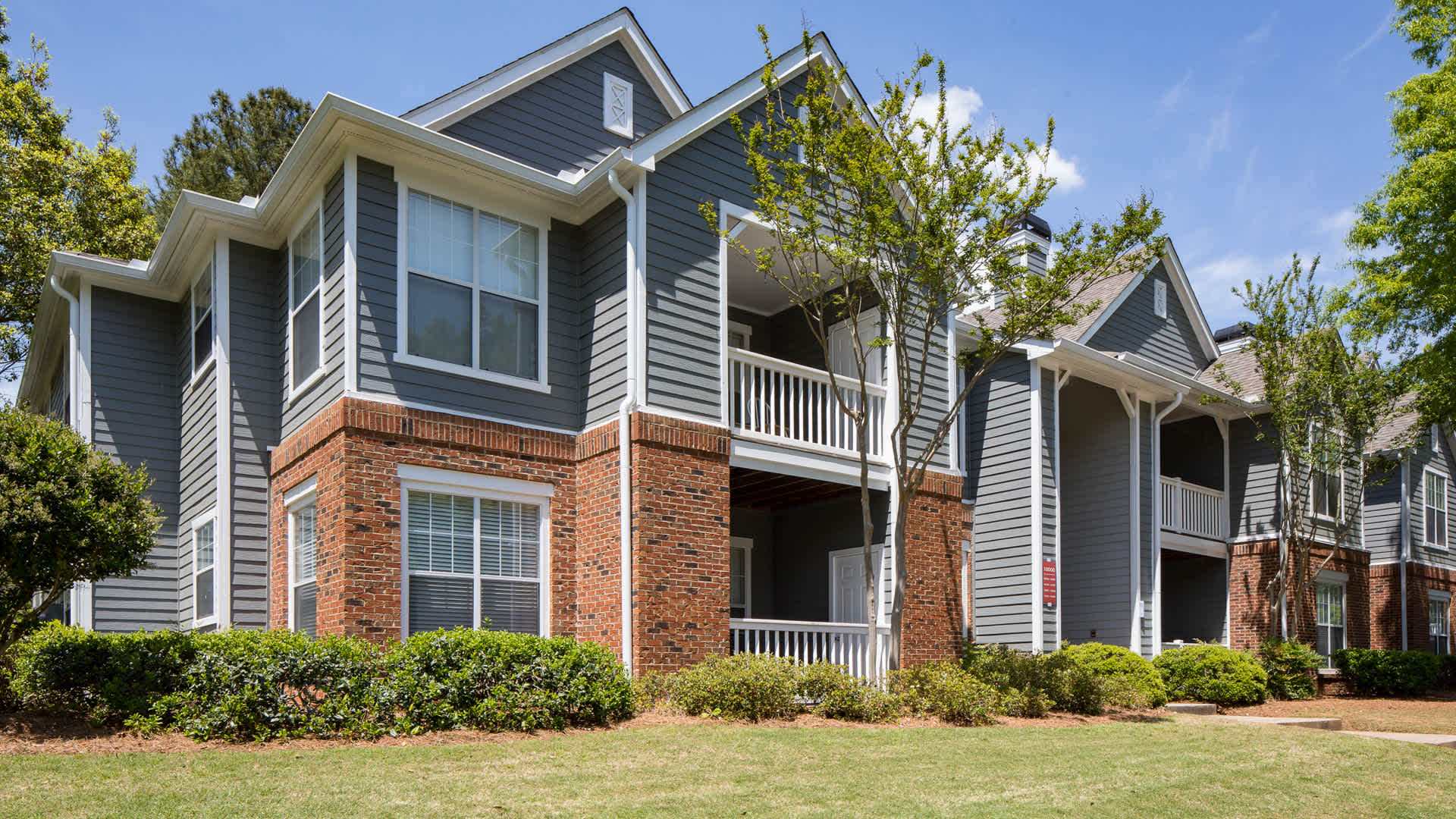 Lex Alpharetta Apartments - Exterior