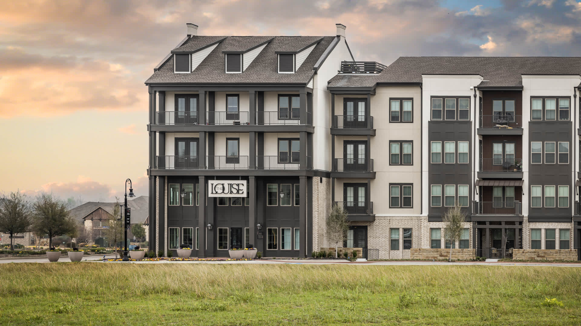 The Louise Apartments - Exterior