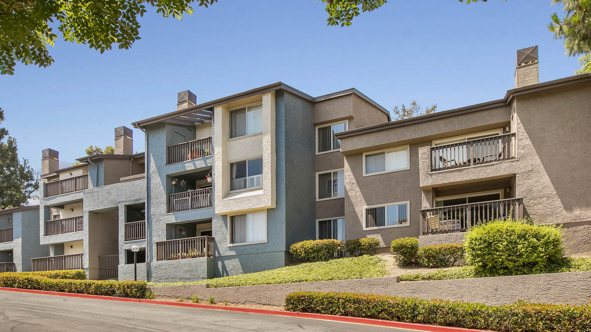 Hathaway Apartments - Exterior