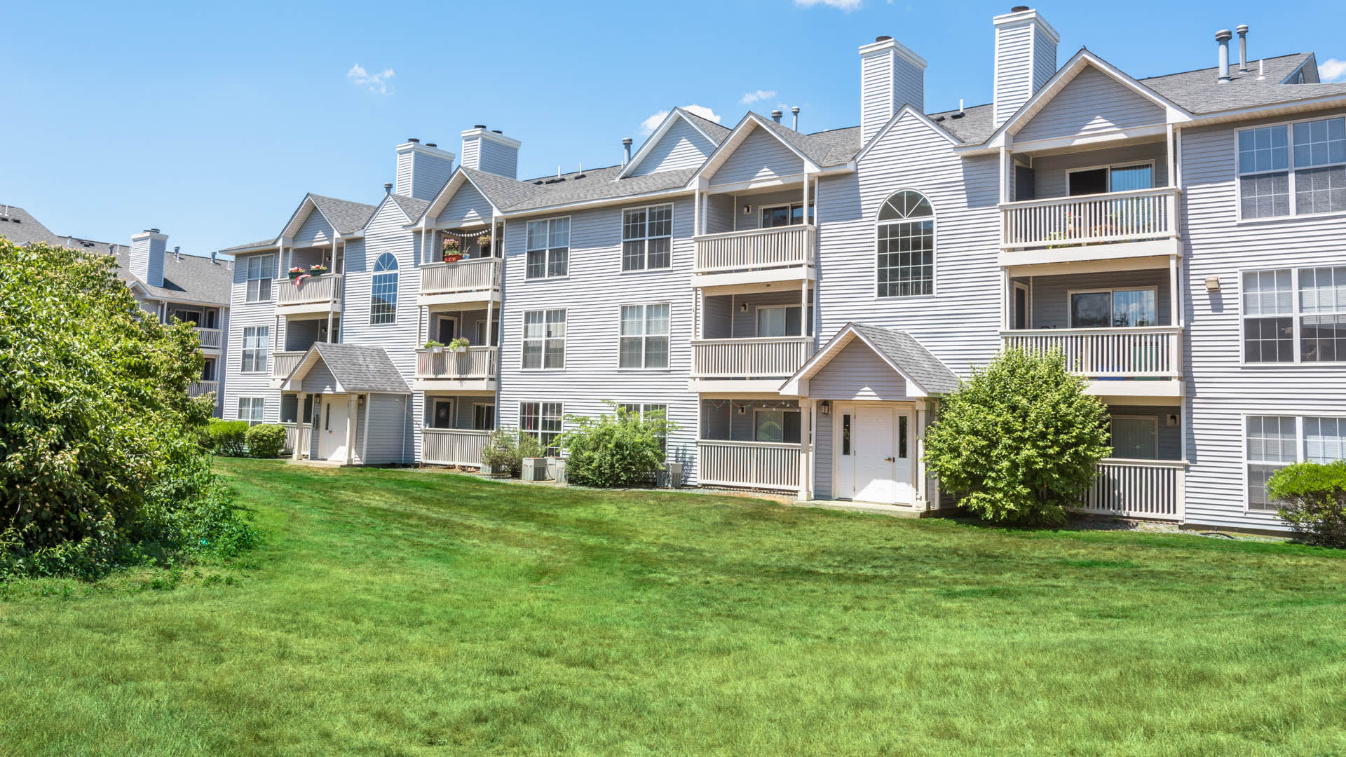 Lincoln Heights Apartments - Exterior