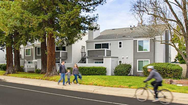 Canyon Creek Apartments - Exterior