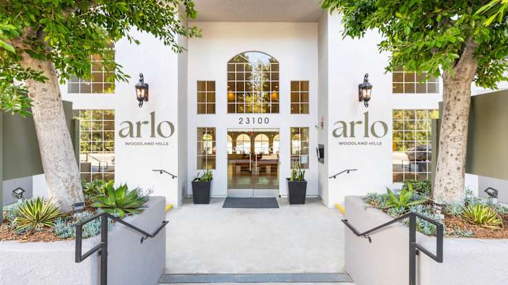 Arlo Woodland Hills Apartments - Exterior