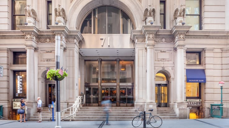 71 Broadway Apartments - Entrance