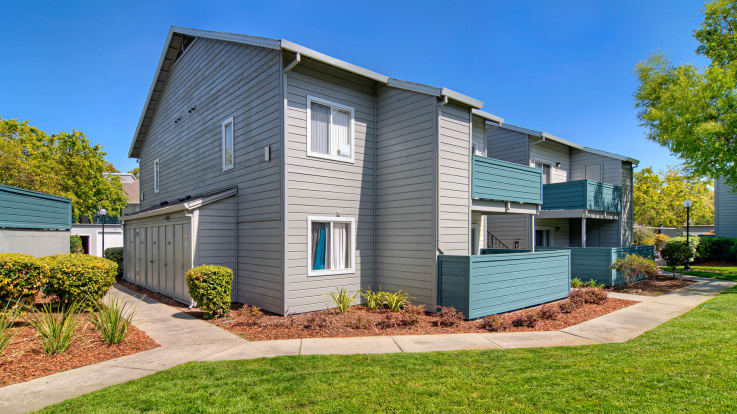 Creekside Apartments - Balcony