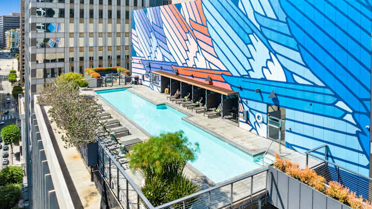 Pegasus Apartments - Swimming Pool