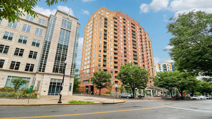 Virginia Square Apartments - Exterior