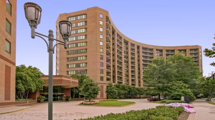 Water Park Towers Apartments - Building