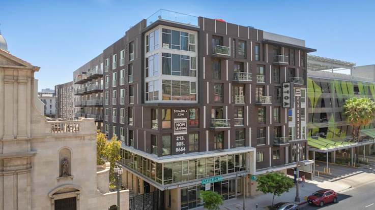 STOA Apartments - Exterior