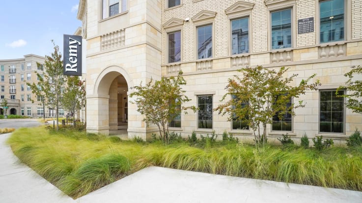 Remy Apartments - Exterior