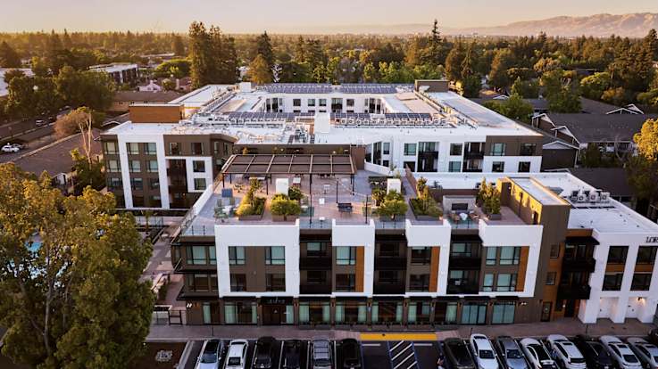 Lorien Apartments - Exterior