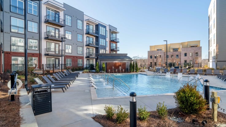 Lyric Sugar Hill Apartments - Pool