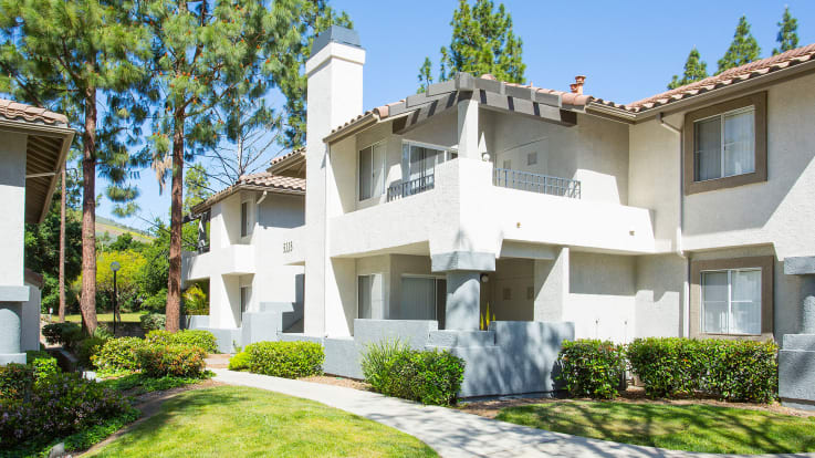 Oak Park Apartment Homes - Exterior