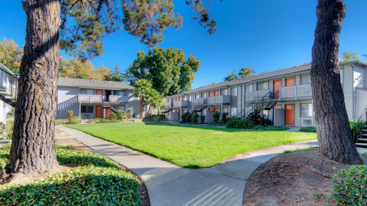 Parkside Apartments - Exterior 