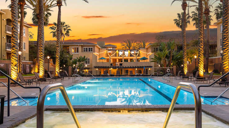 Mariposa at Playa del Rey Apartments - Swimming Pool
