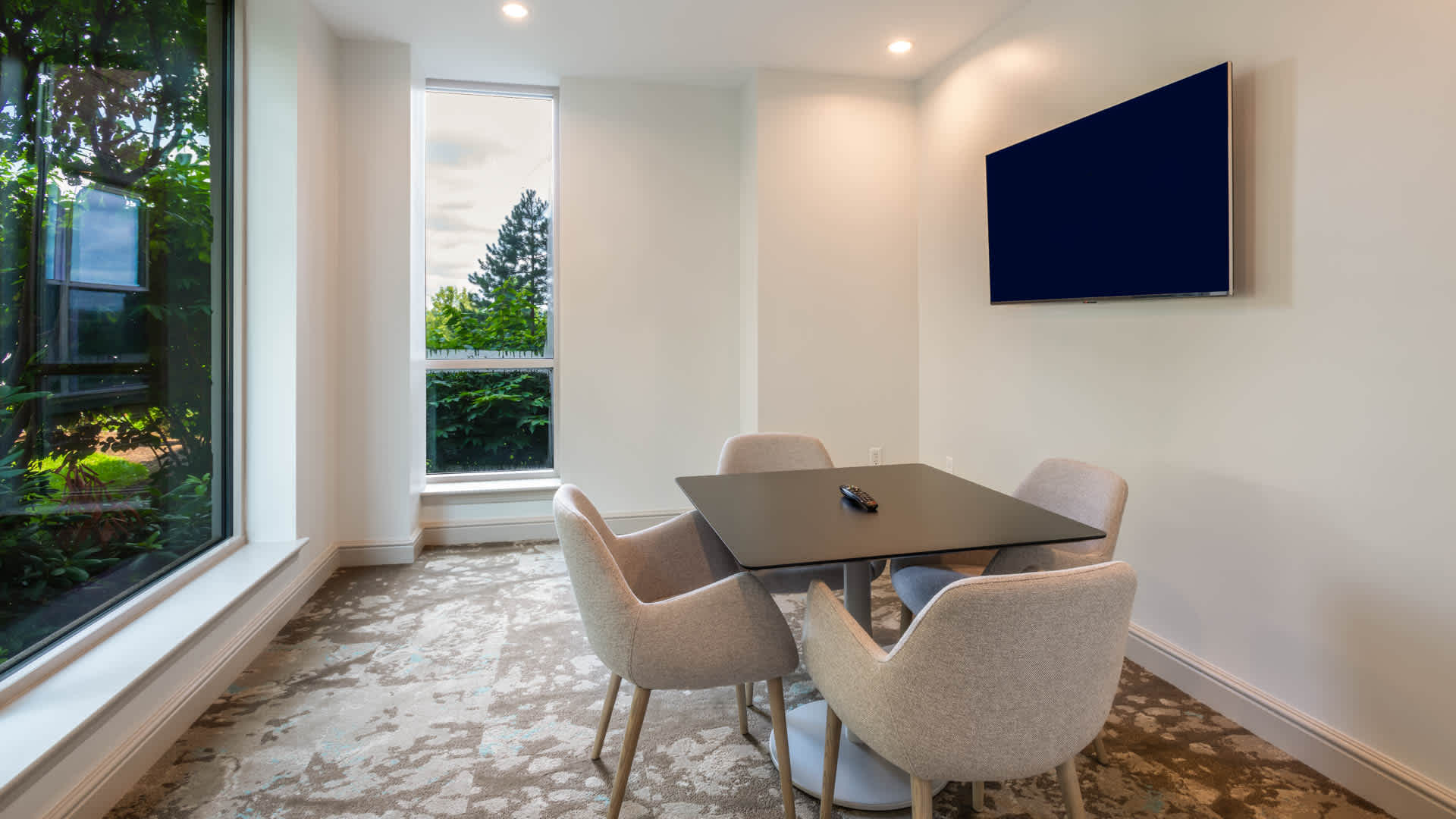 70 Hope Ave, Waltham