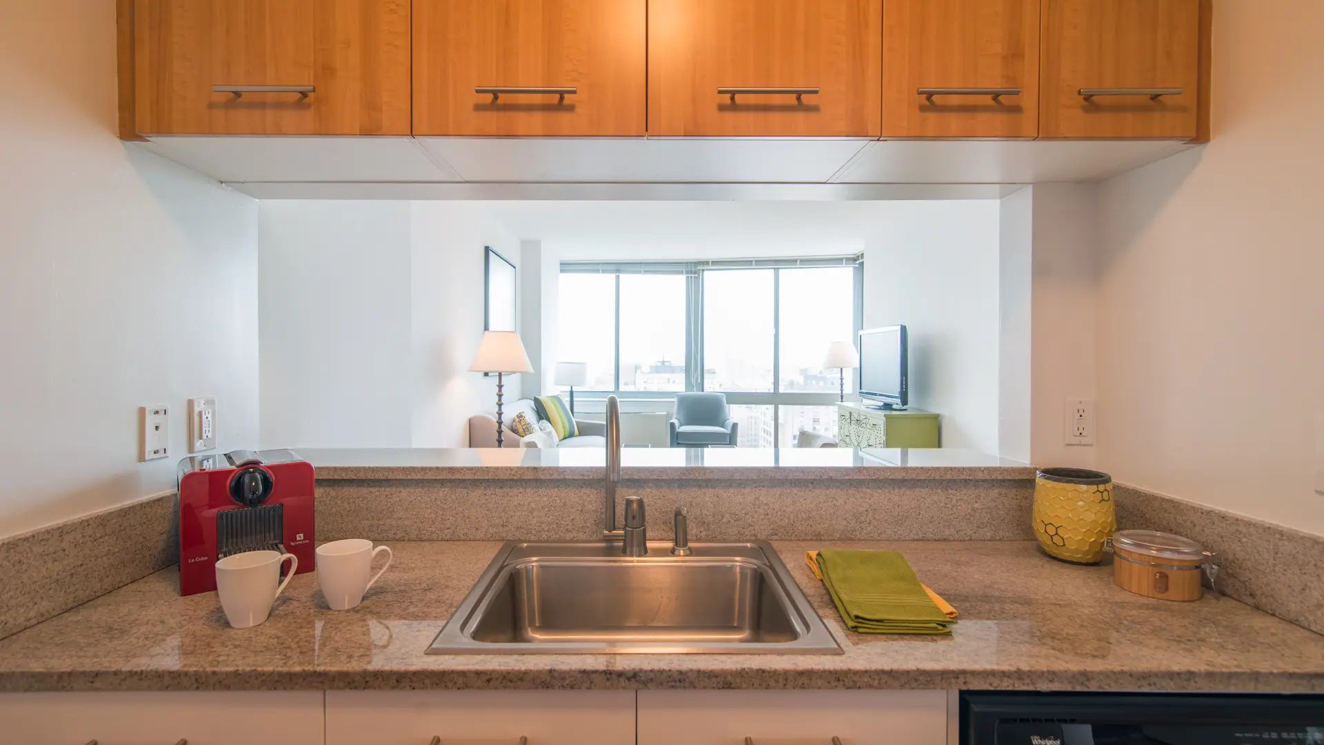 https://media.equityapartments.com/images/q_50/f_auto/fl_lossy/4128-15/800-Sixth-Apartments-Kitchen.webp