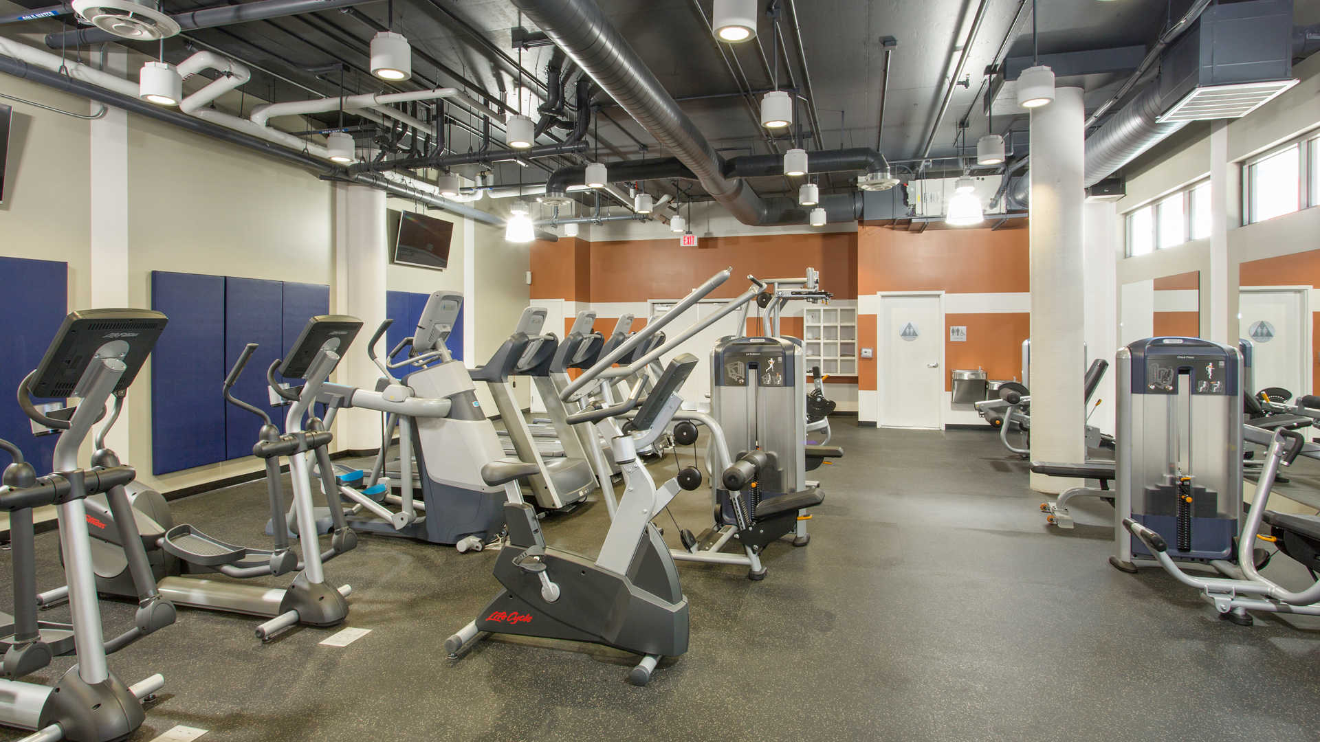 Eleve Lofts and Skydeck Image 51
